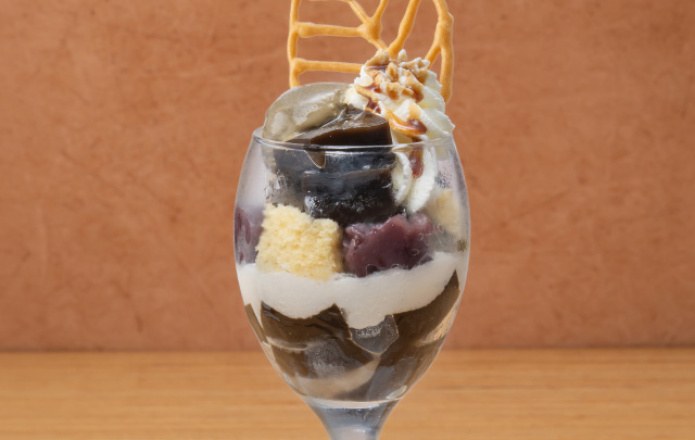 和菓子屋のほうじ茶パフェ